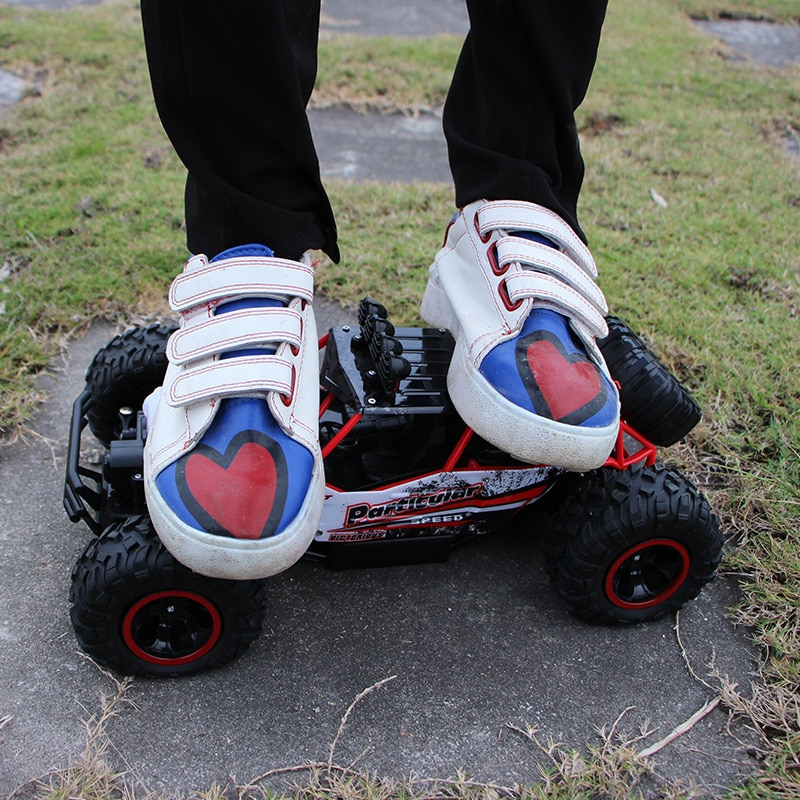 4WD RC Off-Road Truck With LED Lights & Controller